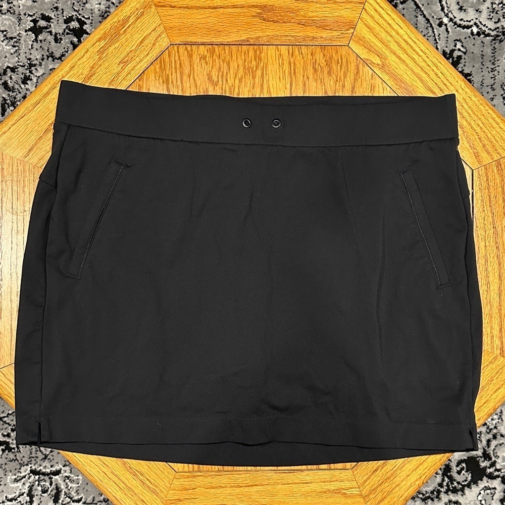 *ATHLETA* Black Women's Skort Size Large